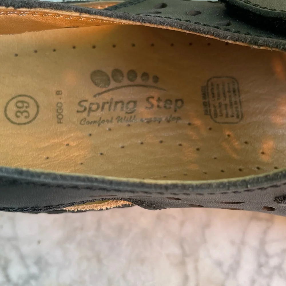 Spring Step Black Mary Janes - Picture 6 of 6